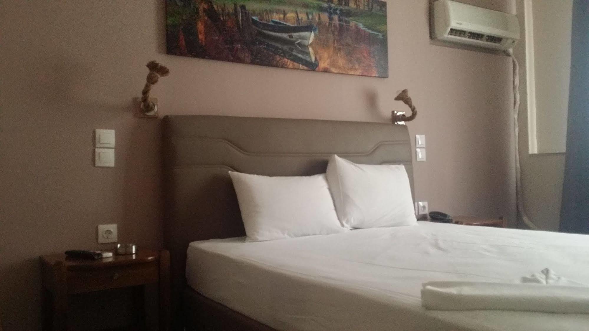 Achillion Hotel Πειραιάς Εξωτερικό φωτογραφία